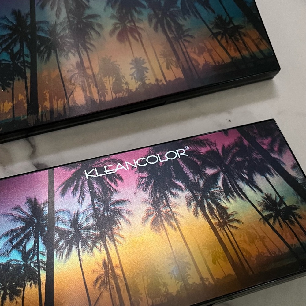 COPY - New KLEANCOLOR® TROPICAL PASSION EYESHADOW PALETTE  18 shades